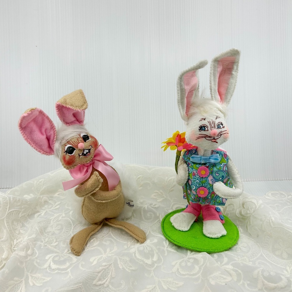 Annalee Easter Bunny Felt Plush Decorative Figurines Boy Girl 2012 2013 9"